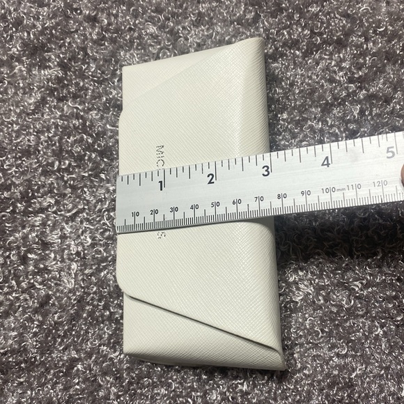 Micheal Kors Sunglass Case - Picture 7 of 7